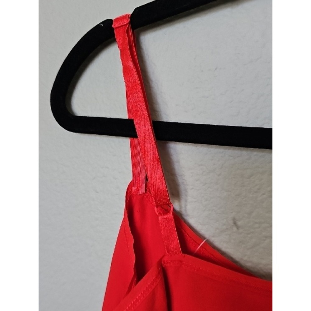Lane Bryant Vibrant Red Scoop Neck Stretch Cami Layering Tank NWOT Size 26/28 - Picture 3 of 5